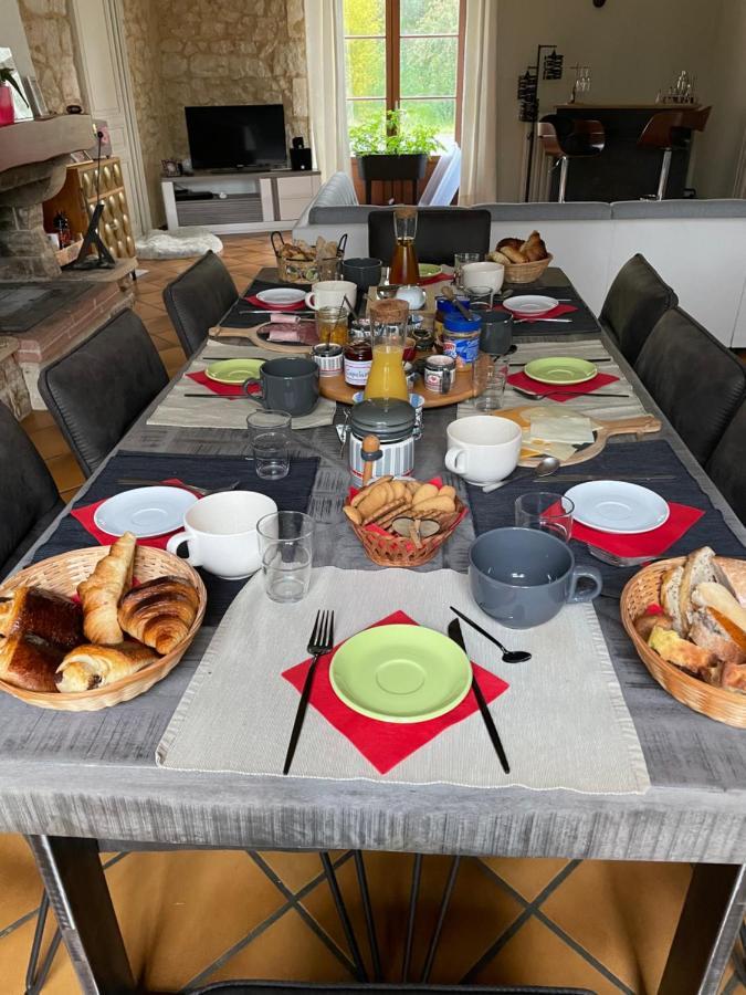 La Gare Bed & Breakfast Gondrin Exterior foto