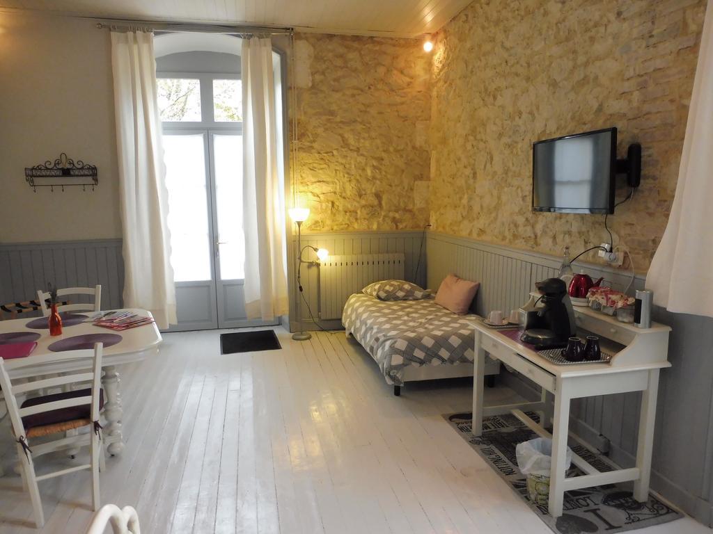 La Gare Bed & Breakfast Gondrin Exterior foto