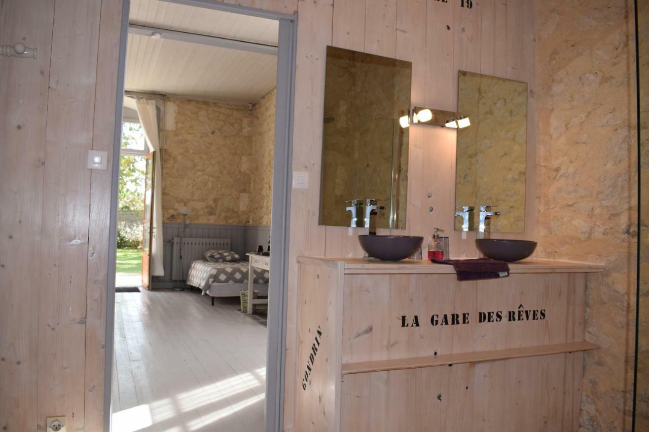 La Gare Bed & Breakfast Gondrin Exterior foto